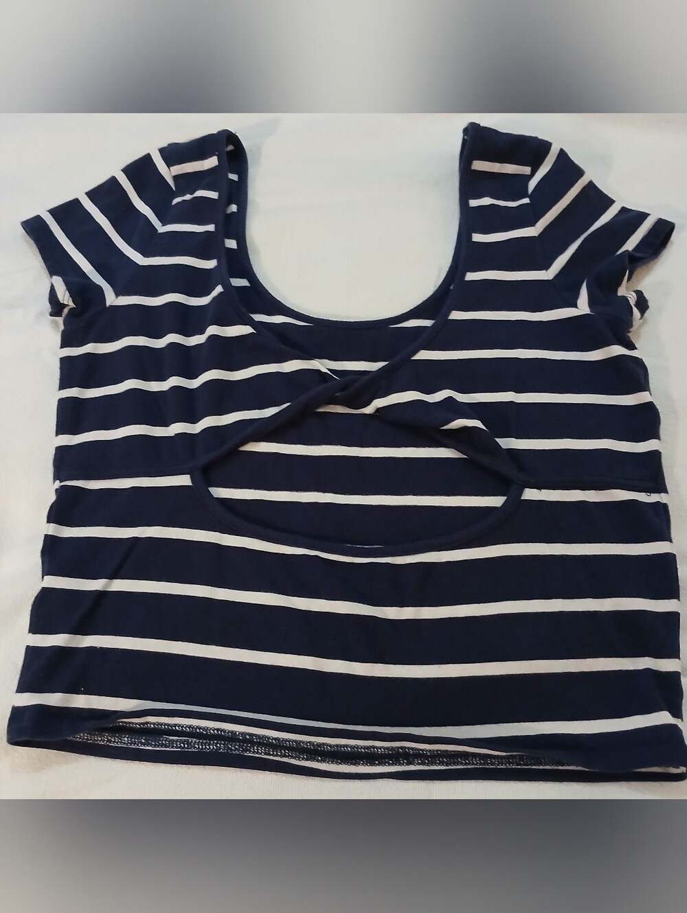 Pre-loved Women's Forever 21 Navy and White Striped Front Cutout Crop Top.